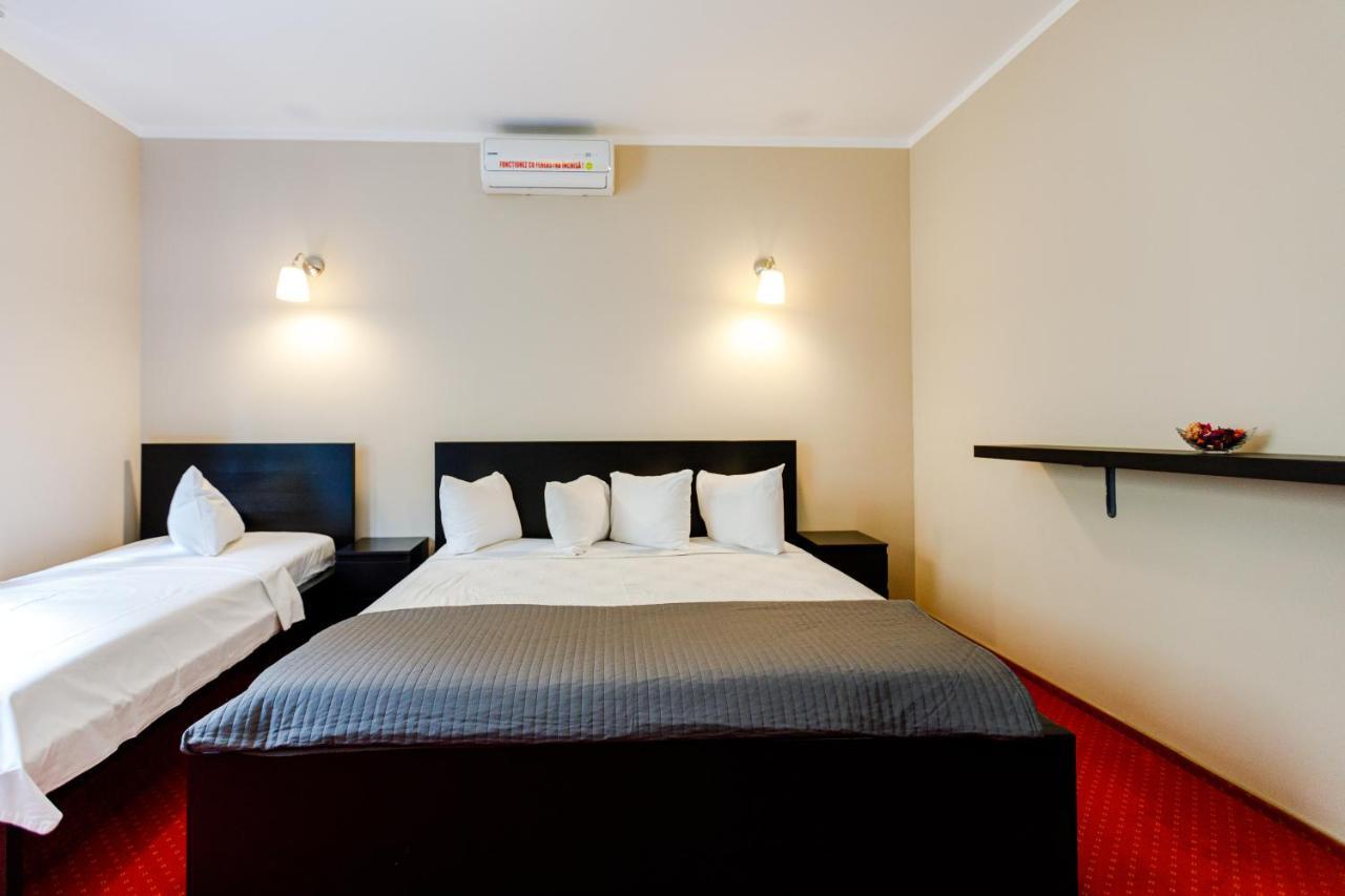 Rex Infinity View 4* Cazanele Dunarii 두보바 외부 사진