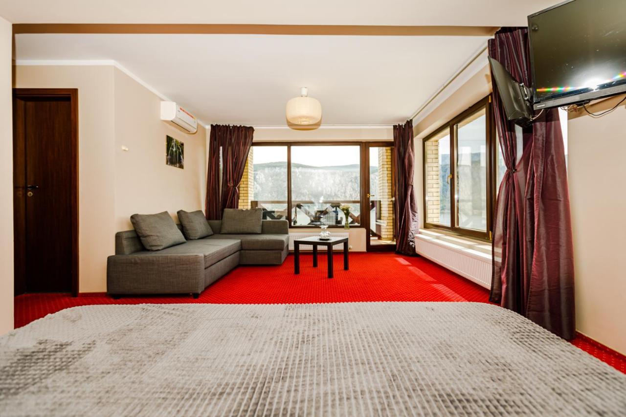 Rex Infinity View 4* Cazanele Dunarii 두보바 외부 사진