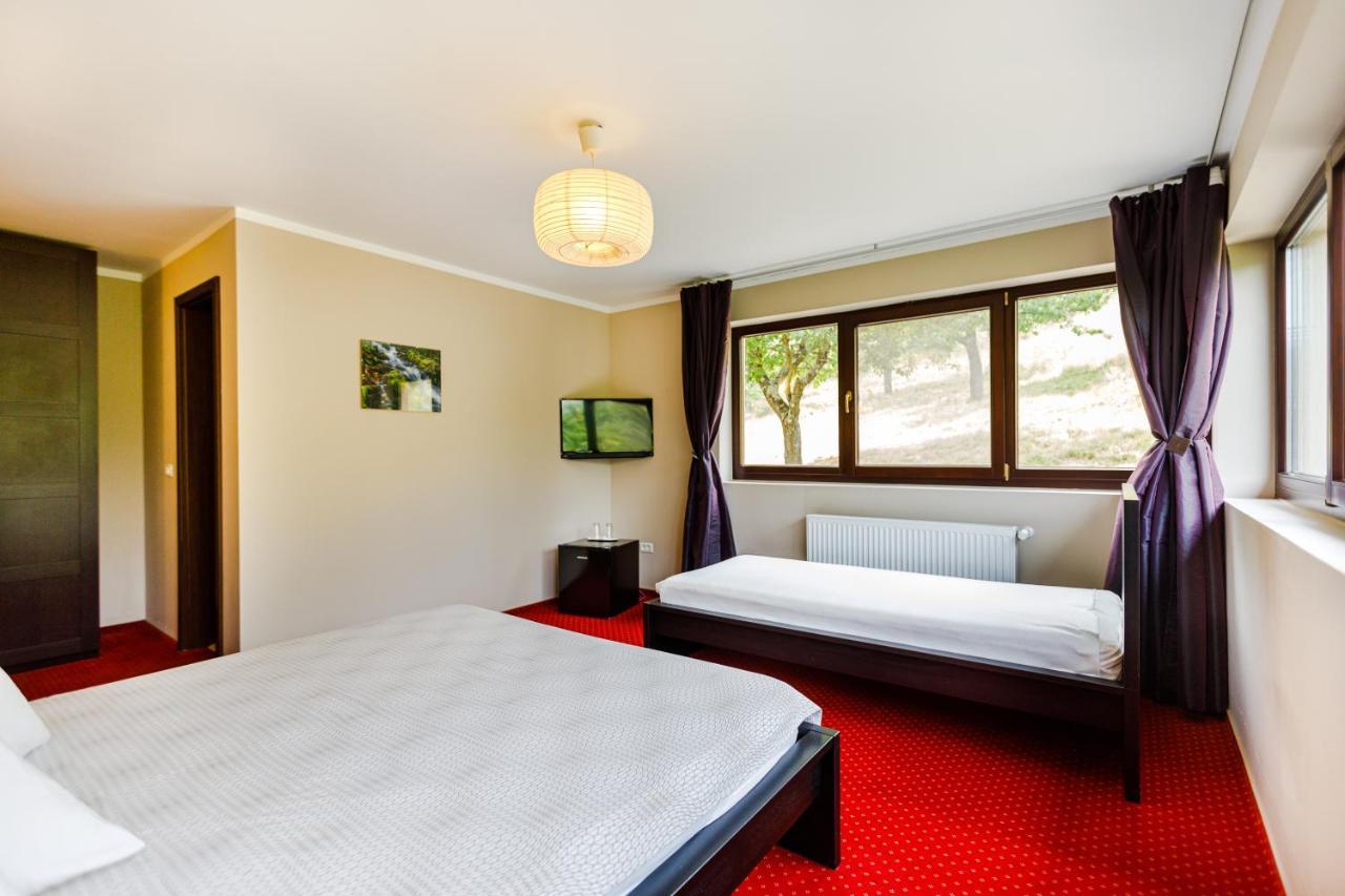 Rex Infinity View 4* Cazanele Dunarii 두보바 외부 사진