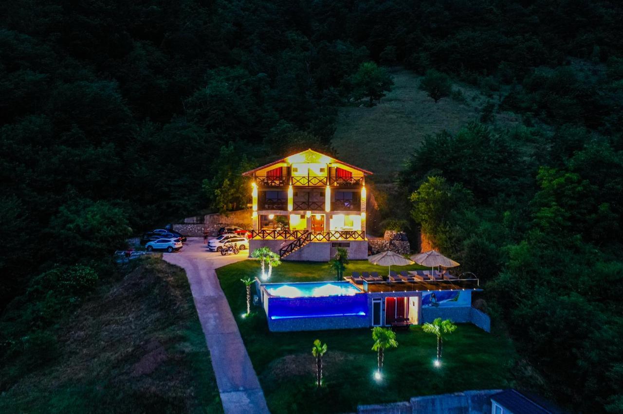 Rex Infinity View 4* Cazanele Dunarii 두보바 외부 사진