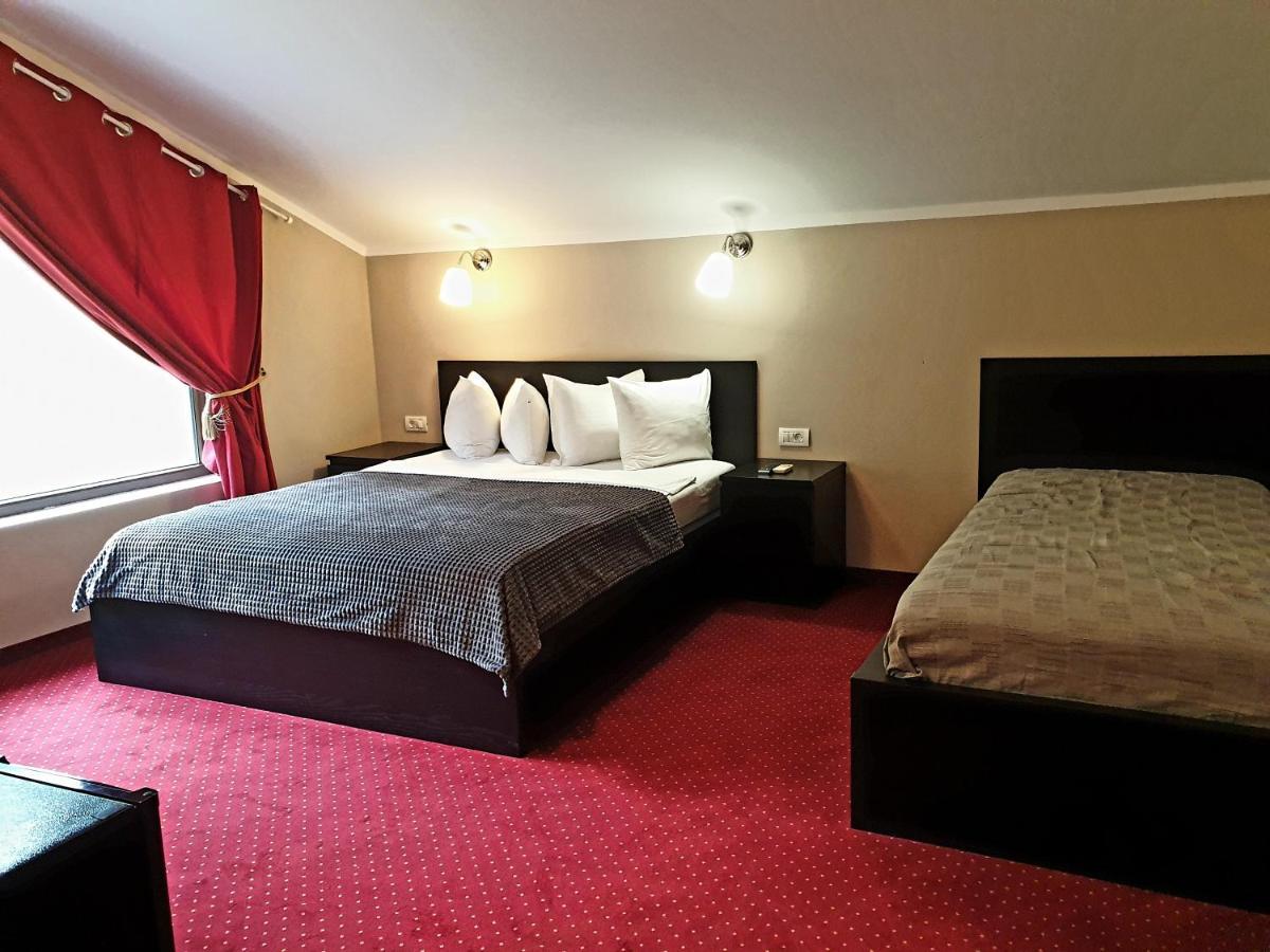 Rex Infinity View 4* Cazanele Dunarii 두보바 외부 사진