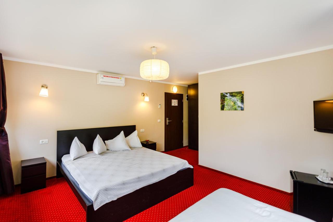 Rex Infinity View 4* Cazanele Dunarii 두보바 외부 사진